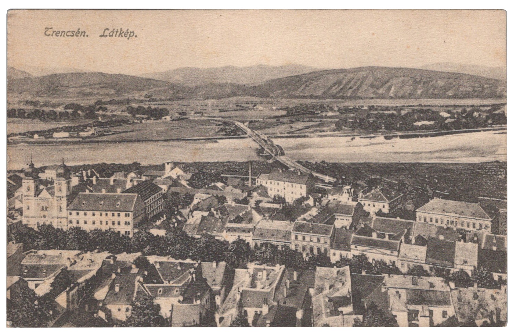 Trenčín - Trencsén - pohľad na mesto