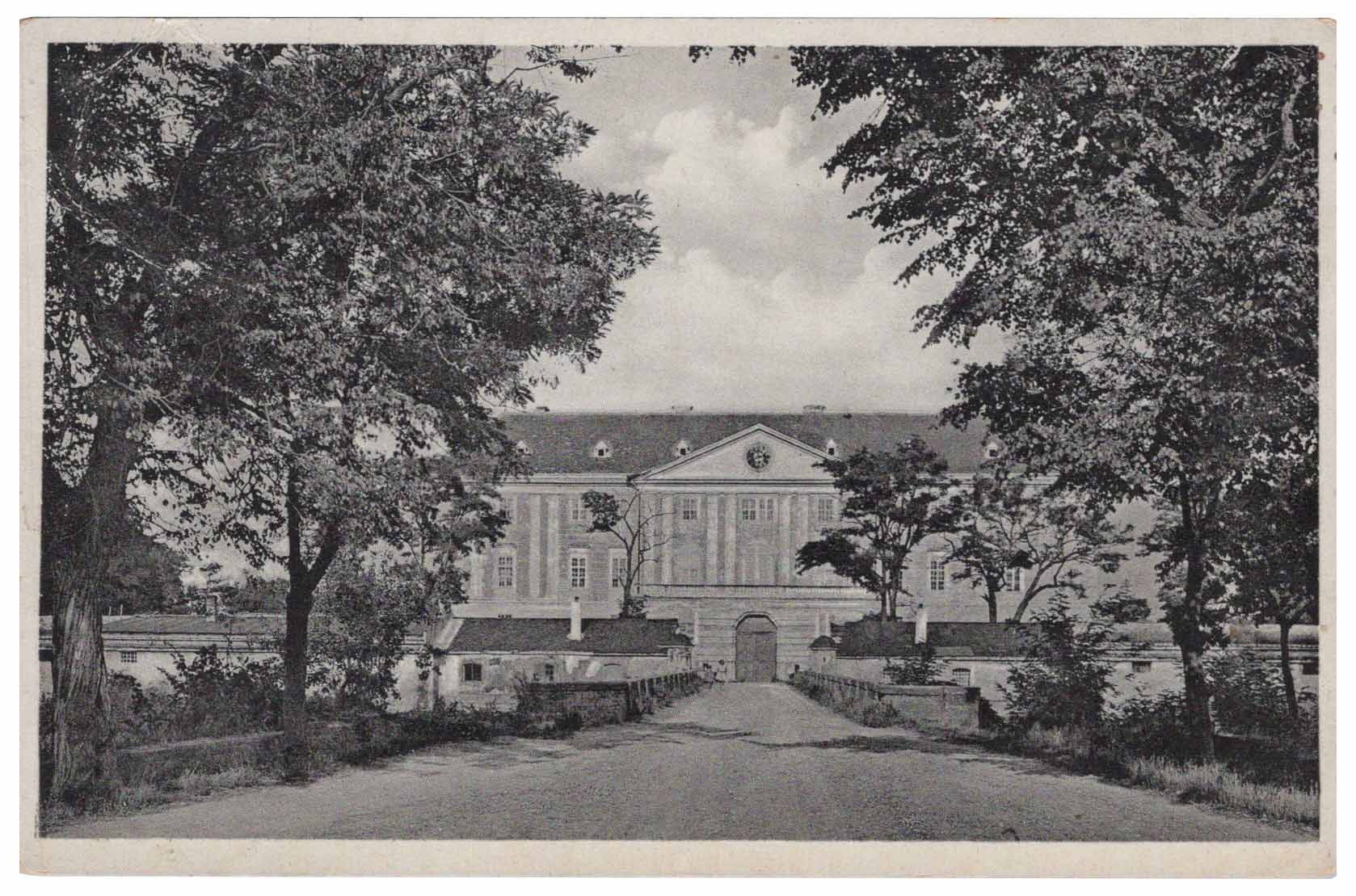 Holíč - zámok