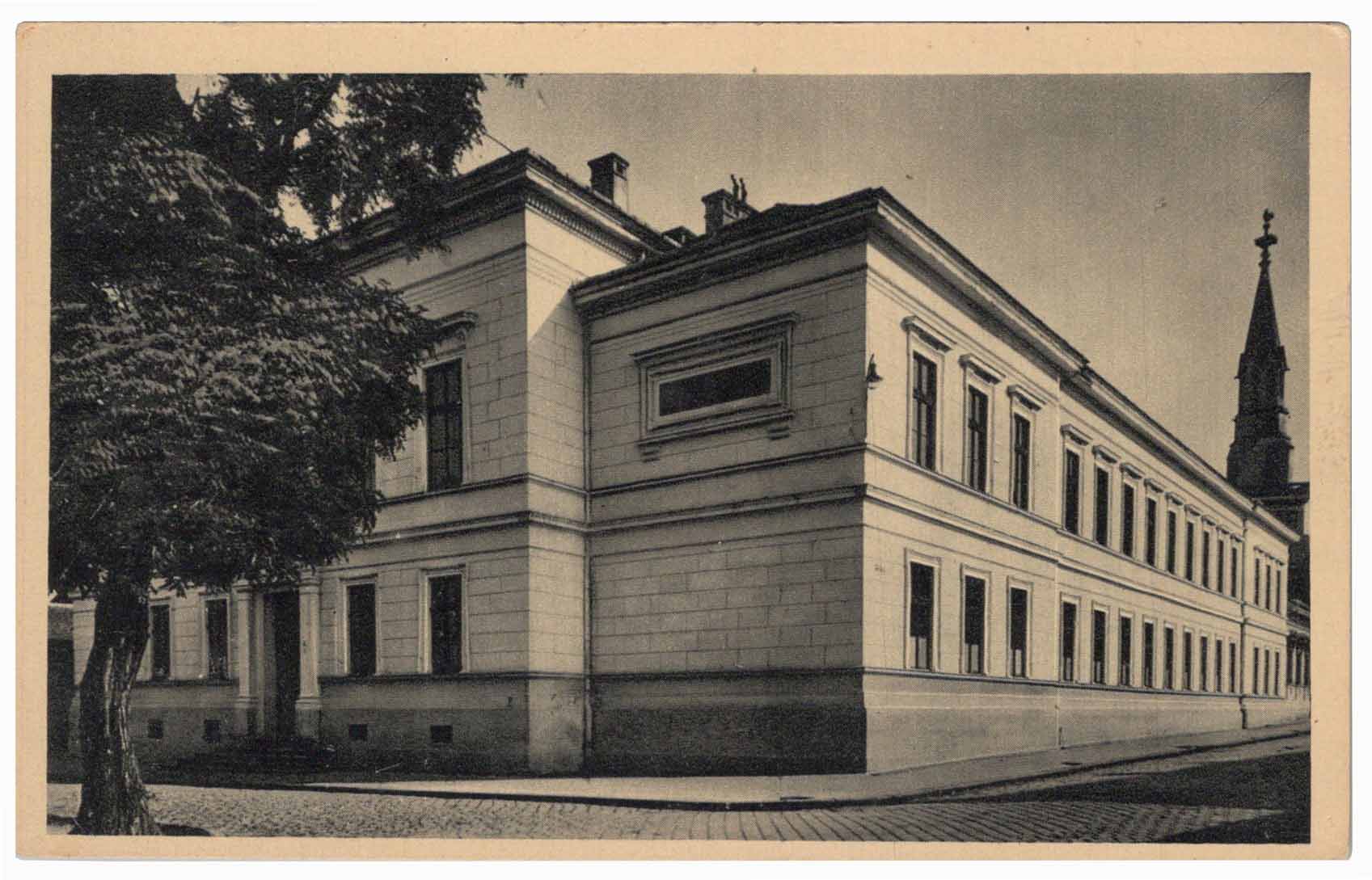 Lučenec - Losonc - Gymnázium