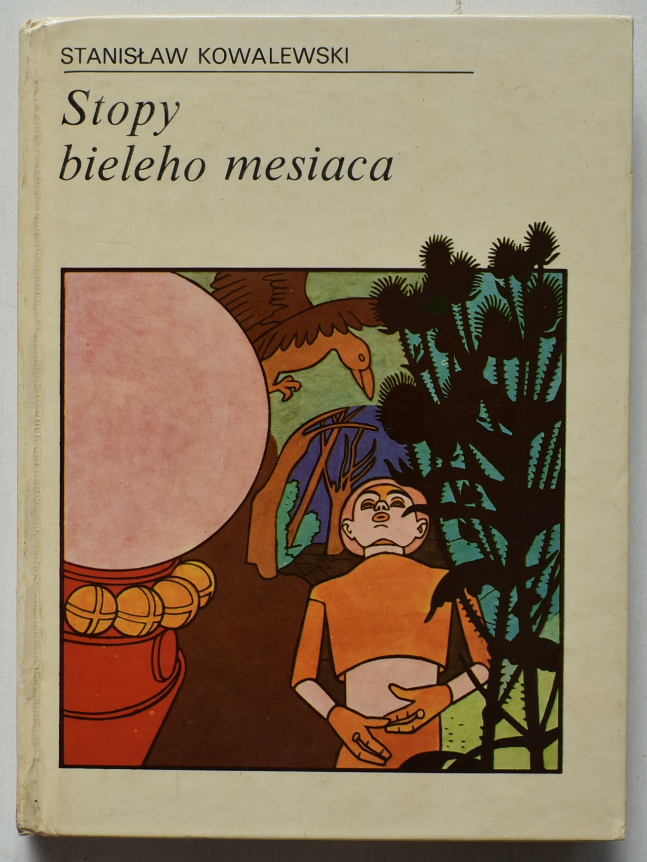 Stopy bieleho mesiaca